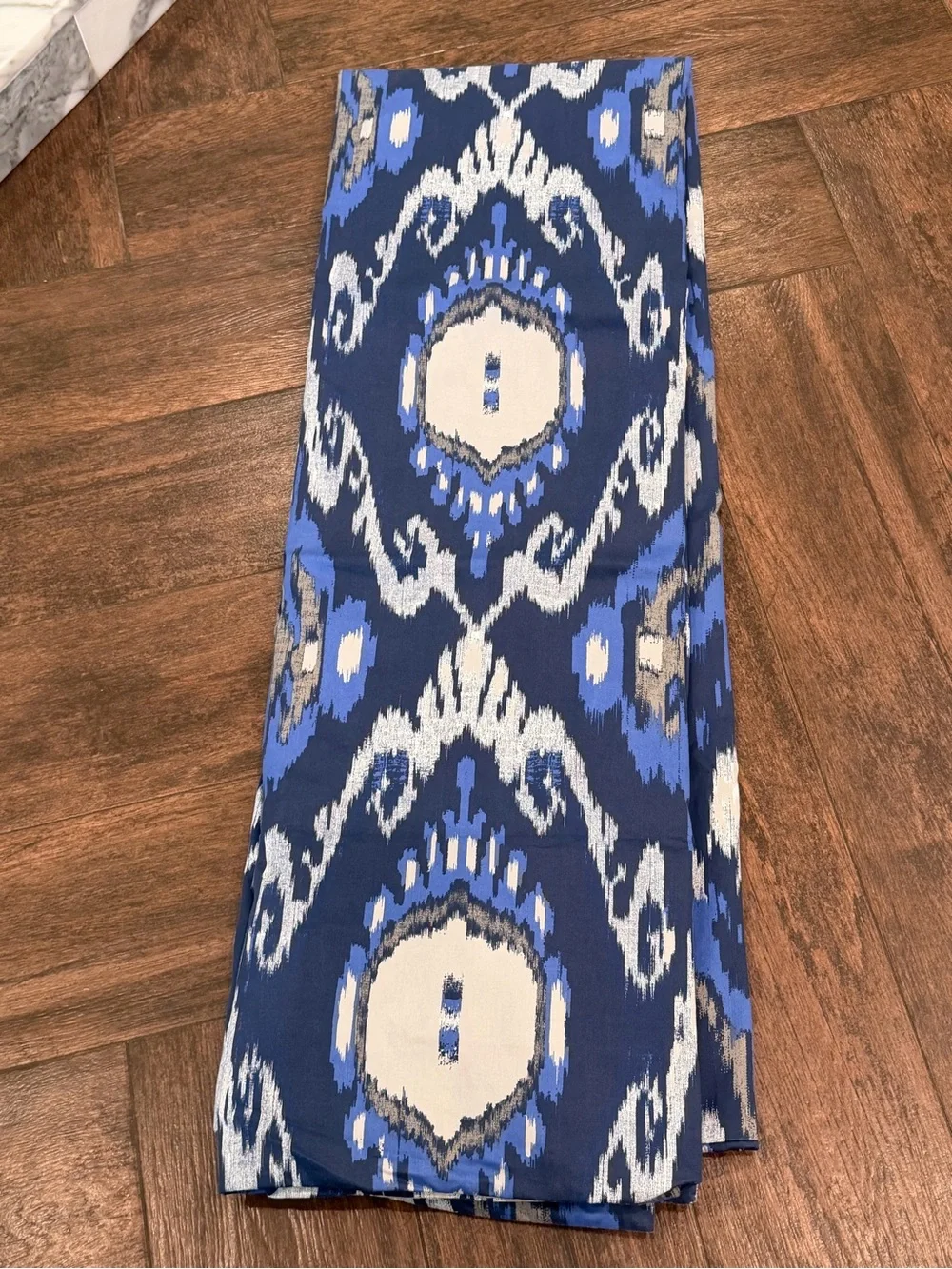 Williams Sonoma ISTANBUL KING Blue White Ikat Duvet Cover + 2-24” pillow covers